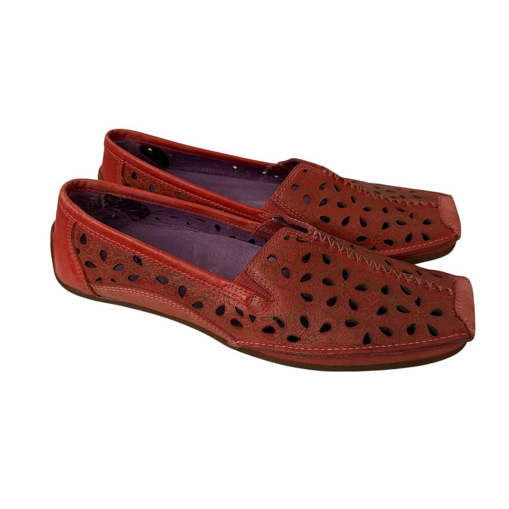 Taos Expose Shoes Womens Size 9 Red Leather Floral Loafers Comfort